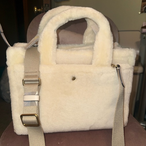 COACH Cargo Tote Bag 20 Shearling CZ101 Fur/ Leather Chalk /352439 - Picture 5 of 6